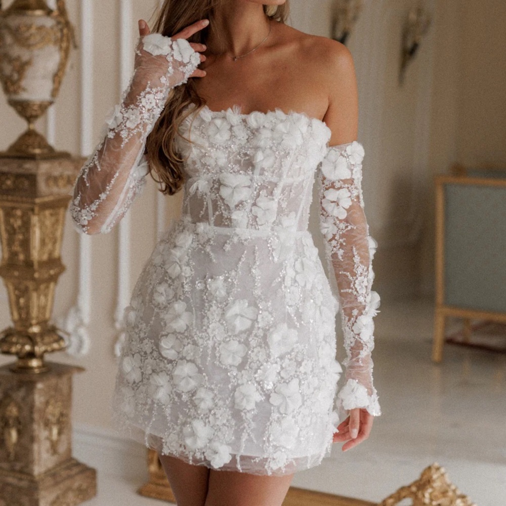 ROSIE ETIENNE - ISABELLE DRESS 
Elegant White Floral Off-Shoulder Dress